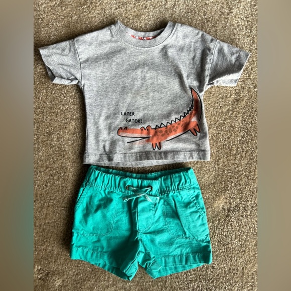 Carter’s two piece t shirt and shorts outfit 3M infant baby - Picture 5 of 5